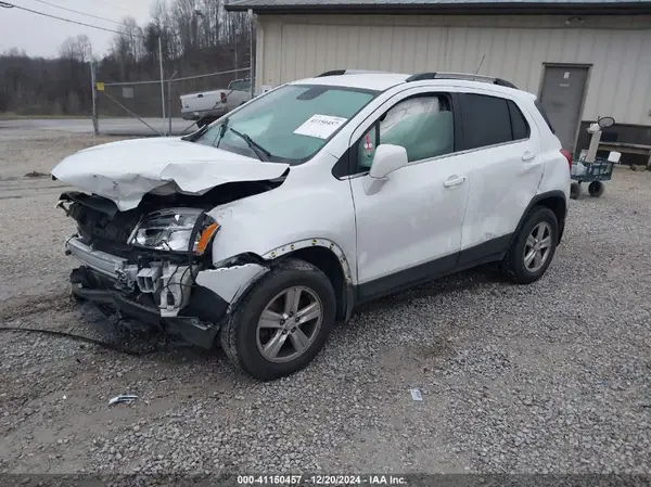 KL7CJPSB0GB660701 2016 CHEVROLET TRAX - Image 2