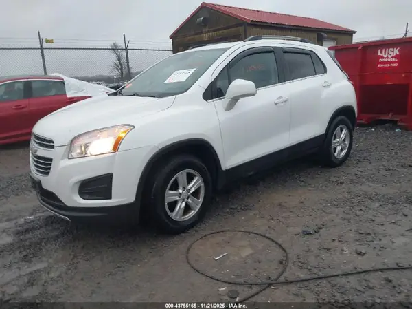 KL7CJPSB0GB726325 2016 CHEVROLET TRAX - Image 2