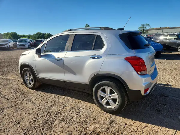 KL7CJPSB0HB157168 2017 CHEVROLET TRAX - Image 2