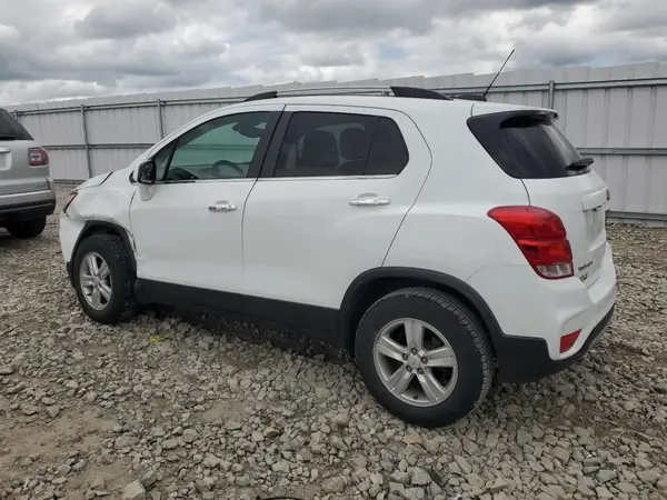 KL7CJPSB0HB162757 2017 CHEVROLET TRAX - Image 2