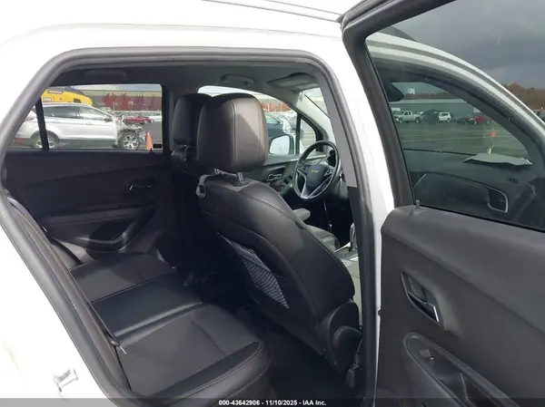 KL7CJPSB0HB171877 2017 CHEVROLET TRAX - Image 8
