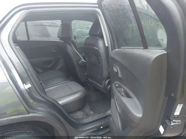 KL7CJPSB0JB563375 2018 CHEVROLET TRAX - Image 8