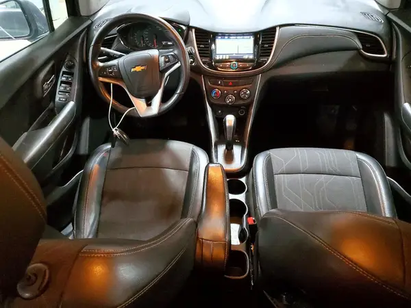KL7CJPSB0JB574795 2018 CHEVROLET TRAX - Image 8