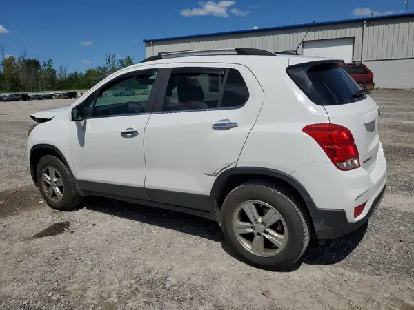 KL7CJPSB0JB576272 2018 CHEVROLET TRAX - Image 2