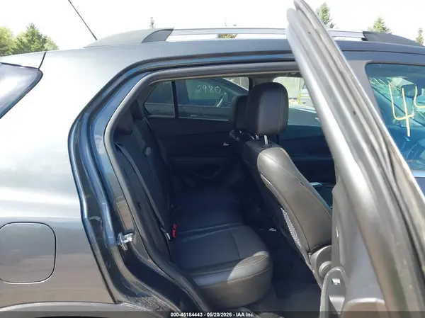 KL7CJPSB0JB584212 2018 CHEVROLET TRAX - Image 8