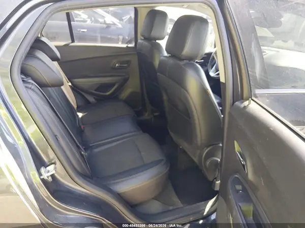 KL7CJPSB0JB585571 2018 CHEVROLET TRAX - Image 8