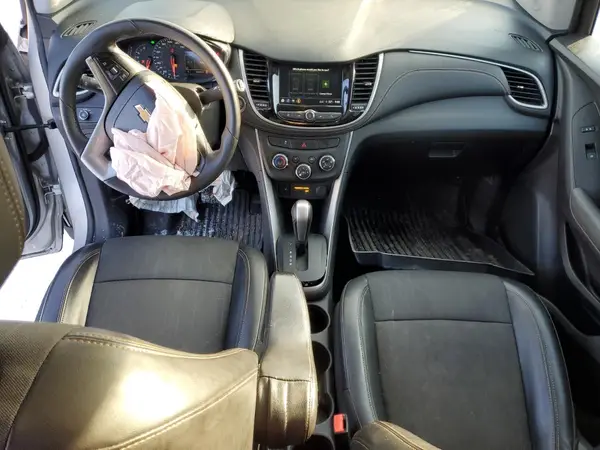 KL7CJPSB0JB593010 2018 CHEVROLET TRAX - Image 8