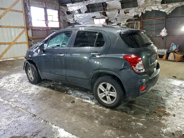 KL7CJPSB0JB644800 2018 CHEVROLET TRAX - Image 2