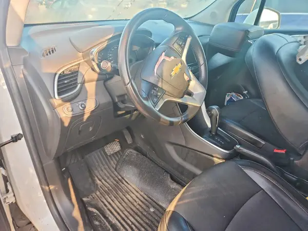 KL7CJPSB0JB671642 2018 CHEVROLET TRAX - Image 8