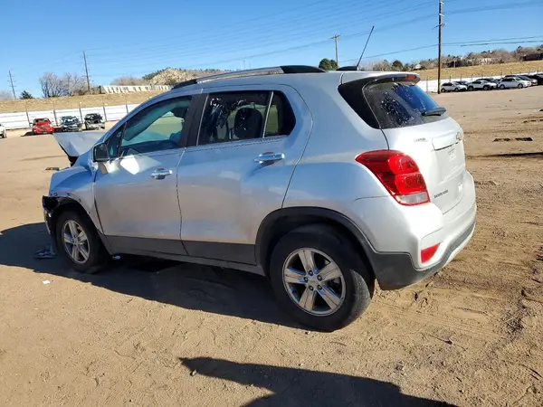 KL7CJPSB0JB682415 2018 CHEVROLET TRAX - Image 2