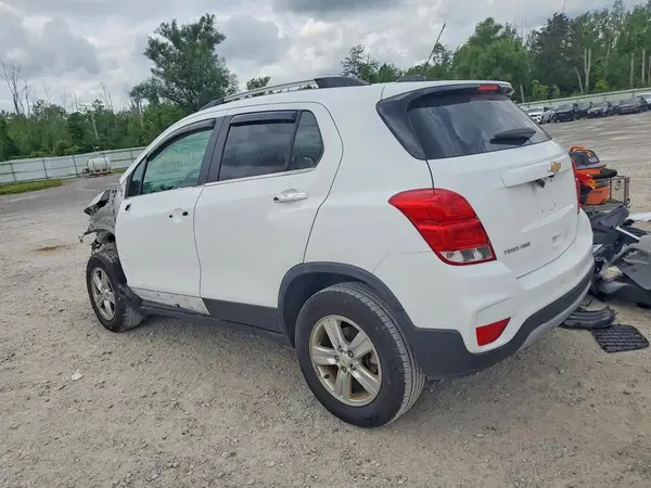 KL7CJPSB0JB709368 2018 CHEVROLET TRAX - Image 2