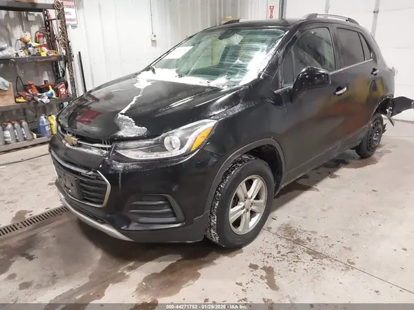 KL7CJPSB0KB718203 2019 CHEVROLET TRAX - Image 2