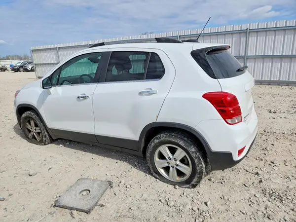 KL7CJPSB0KB773587 2019 CHEVROLET TRAX - Image 2