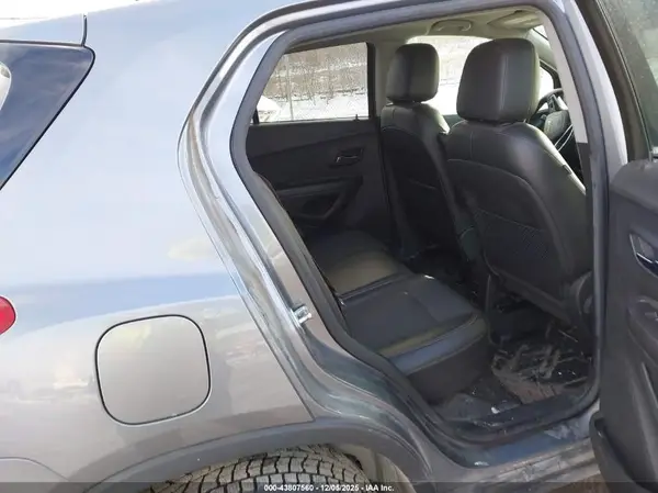 KL7CJPSB0KB785304 2019 CHEVROLET TRAX - Image 8