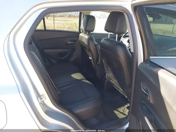 KL7CJPSB0KB809021 2019 CHEVROLET TRAX - Image 8
