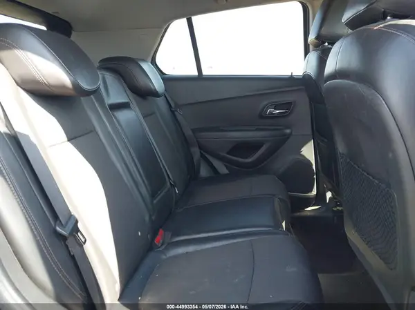 KL7CJPSB0KB851950 2019 CHEVROLET TRAX - Image 8
