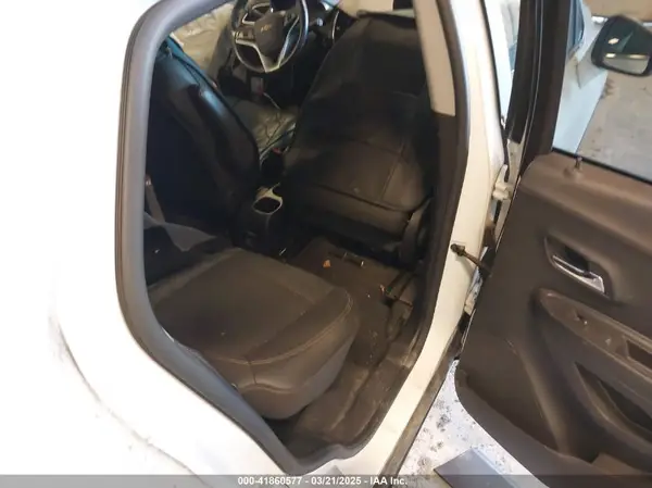 KL7CJPSB0KB862866 2019 CHEVROLET TRAX - Image 8