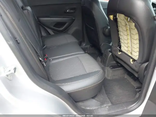 KL7CJPSB0KB867677 2019 CHEVROLET TRAX - Image 8