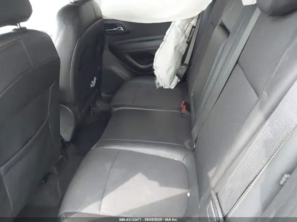 KL7CJPSB0KB890666 2019 CHEVROLET TRAX - Image 8