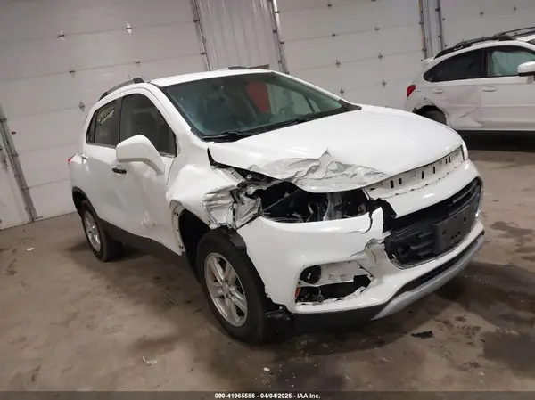 KL7CJPSB0KB916487 2019 CHEVROLET TRAX - Image 1