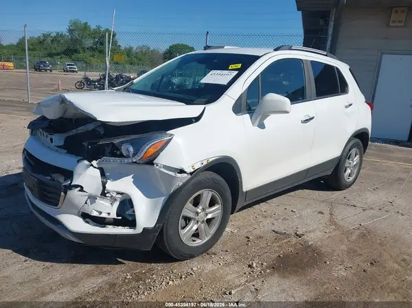 KL7CJPSB0KB917946 2019 CHEVROLET TRAX - Image 2