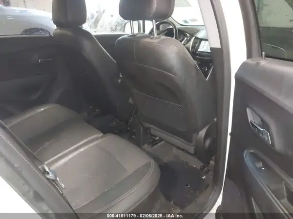 KL7CJPSB0KB925917 2019 CHEVROLET TRAX - Image 8