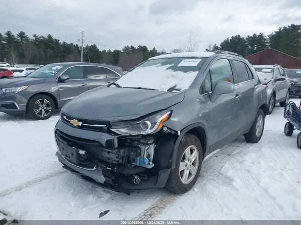 KL7CJPSB0KB937470 2019 CHEVROLET TRAX - Image 2
