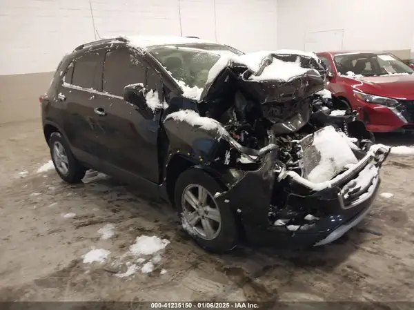 KL7CJPSB0KB943933 2019 CHEVROLET TRAX - Image 1