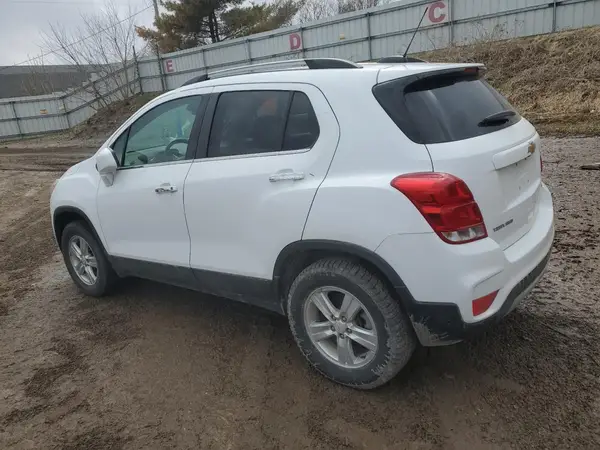 KL7CJPSB0KB945584 2019 CHEVROLET TRAX - Image 2