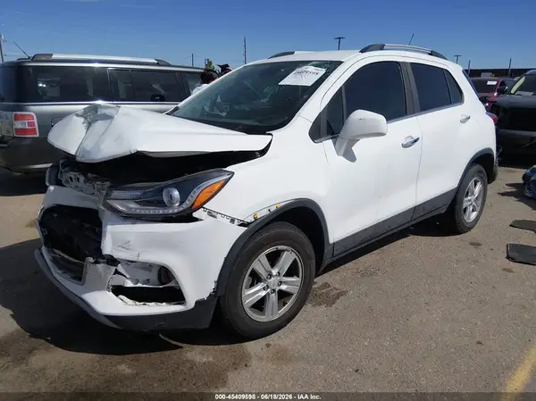 KL7CJPSB0KB956200 2019 CHEVROLET TRAX - Image 2
