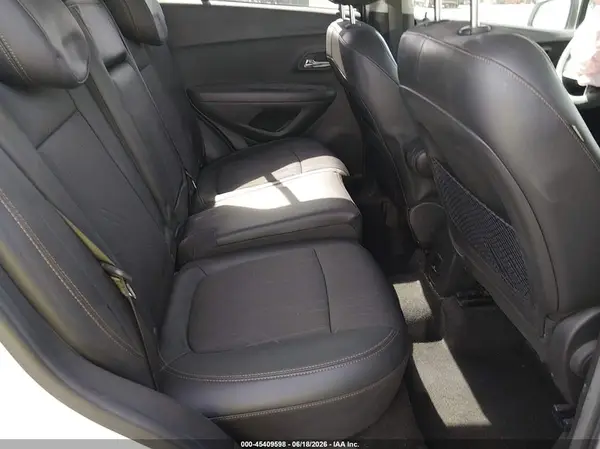 KL7CJPSB0KB956200 2019 CHEVROLET TRAX - Image 8