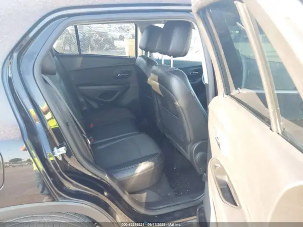 KL7CJPSB0KB956469 2019 CHEVROLET TRAX - Image 8