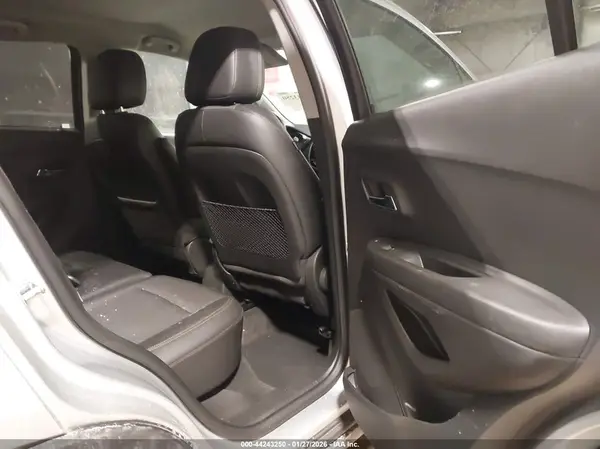 KL7CJPSB0LB025732 2020 CHEVROLET TRAX - Image 8