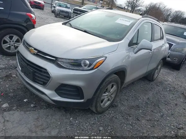 KL7CJPSB0LB028050 2020 CHEVROLET TRAX - Image 2