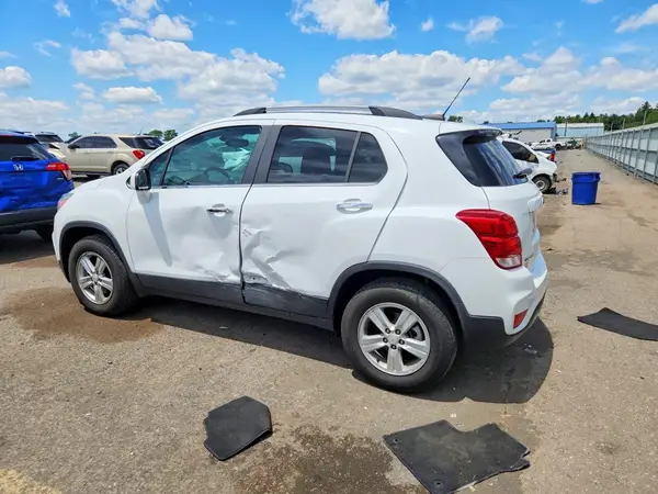 KL7CJPSB0LB032633 2020 CHEVROLET TRAX - Image 2
