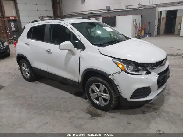 KL7CJPSB0LB045334 2020 CHEVROLET TRAX - Image 1