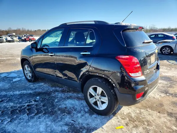 KL7CJPSB0LB090404 2020 CHEVROLET TRAX - Image 2