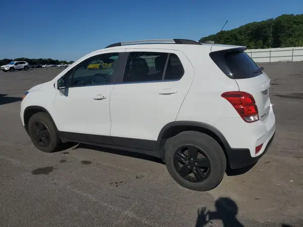 KL7CJPSB0LB318904 2020 CHEVROLET TRAX - Image 2