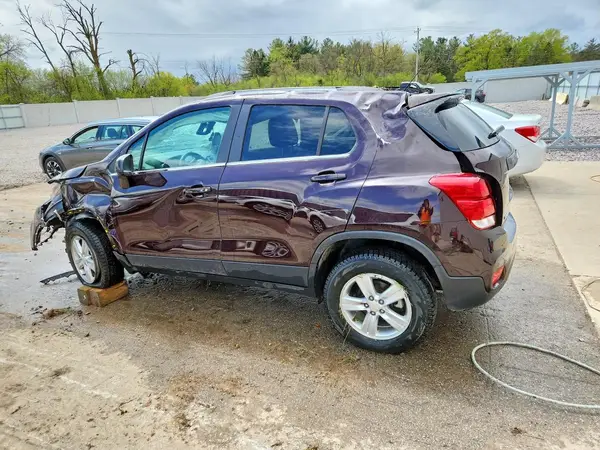 KL7CJPSB0LB336531 2020 CHEVROLET TRAX - Image 2