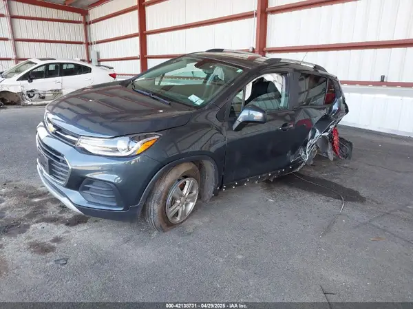KL7CJPSB0MB307452 2021 CHEVROLET TRAX - Image 2