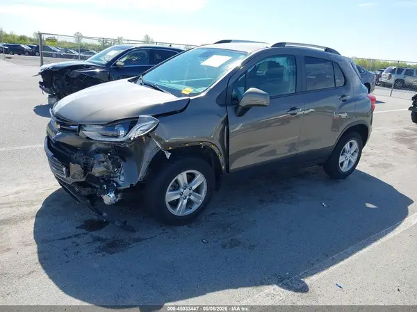 KL7CJPSB0MB311596 2021 CHEVROLET TRAX - Image 2