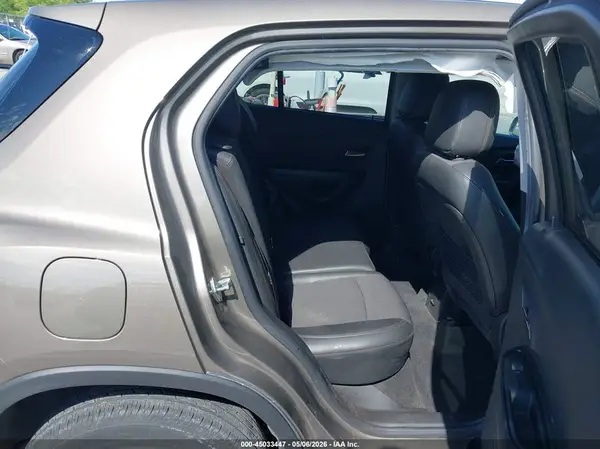 KL7CJPSB0MB311596 2021 CHEVROLET TRAX - Image 8