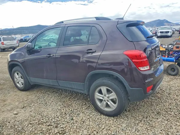 KL7CJPSB0MB321741 2021 CHEVROLET TRAX - Image 2
