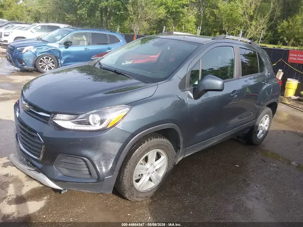 KL7CJPSB0MB322906 2021 CHEVROLET TRAX - Image 2