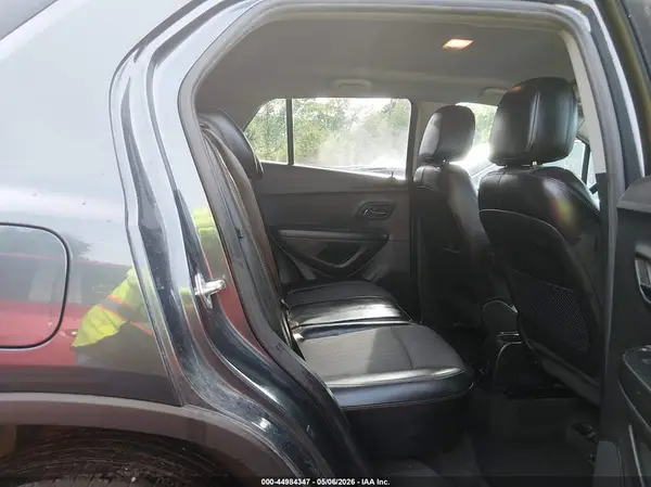 KL7CJPSB0MB322906 2021 CHEVROLET TRAX - Image 8
