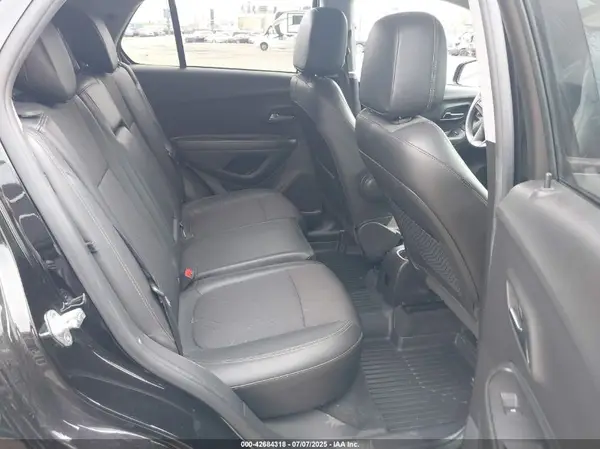 KL7CJPSB0MB330875 2021 CHEVROLET TRAX - Image 8