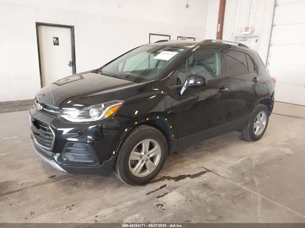 KL7CJPSB0MB346011 2021 CHEVROLET TRAX - Image 2