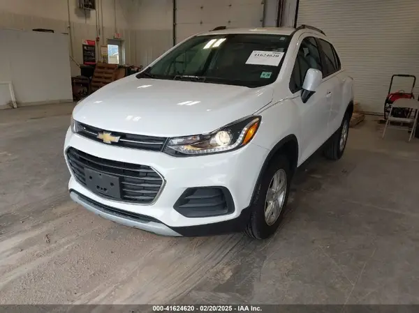 KL7CJPSB0MB349846 2021 CHEVROLET TRAX - Image 2