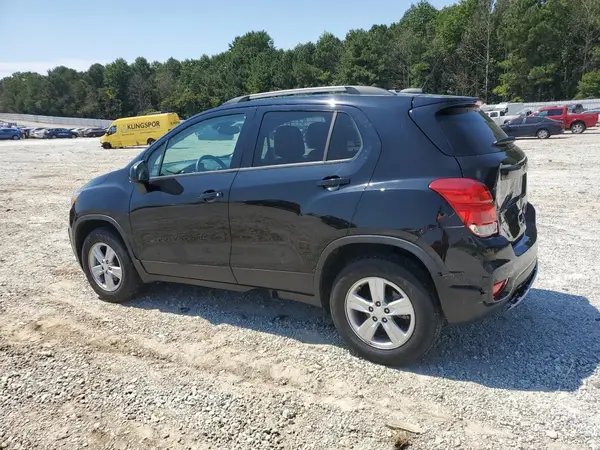KL7CJPSB0MB353556 2021 CHEVROLET TRAX - Image 2