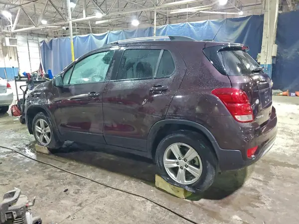 KL7CJPSB0MB358112 2021 CHEVROLET TRAX - Image 2